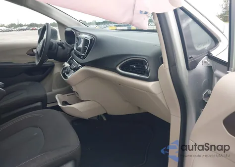 2023 Chrysler Voyager Lx из США, поврежденный, VIN 2C4RC1CG9PR525927